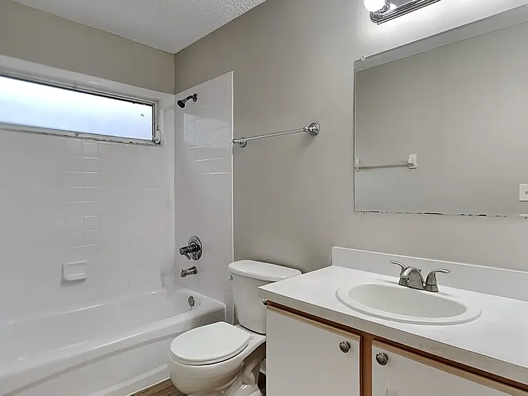 530 Scarlet Maple Ct — Photo 16