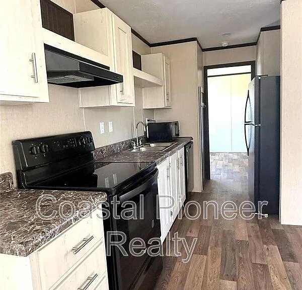 806 N Swindell Ave — Photo 4
