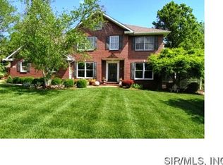 1708 Blu Fountain Ct, Godfrey, IL 62035