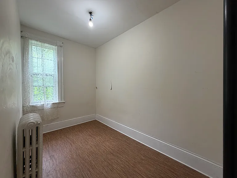 44 Waterloo Row — Photo 6