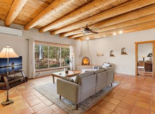 6 Moya Pl, Santa Fe, NM 87508