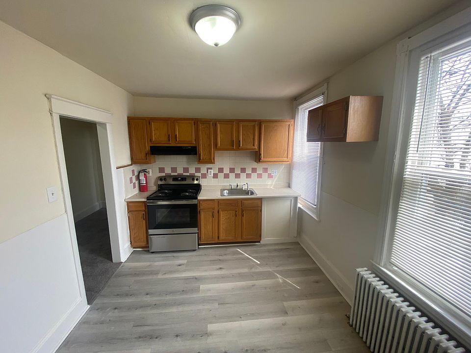 1st image of 2227 W Indiana Ave Floor 2