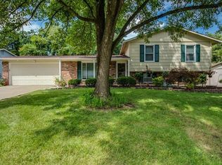 28 Country Creek Dr, Saint Peters, MO