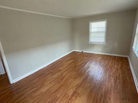 2nd image of 1613 Dorchester Ave