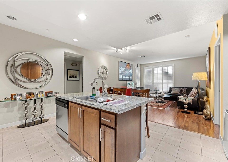 21301 Erwin St Woodland Hills, CA, 91367 Apartments for Rent Zillow