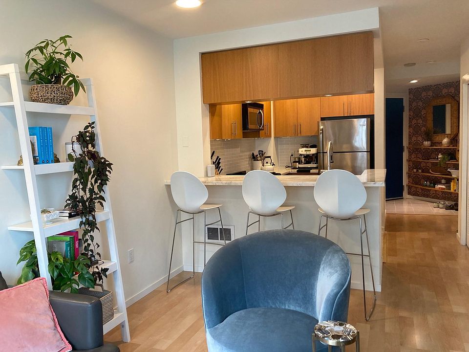 1st image of 2721 1st Ave Unit 904