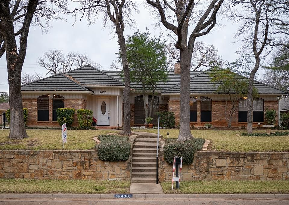 1st image of 4007 Woodcastle Ct