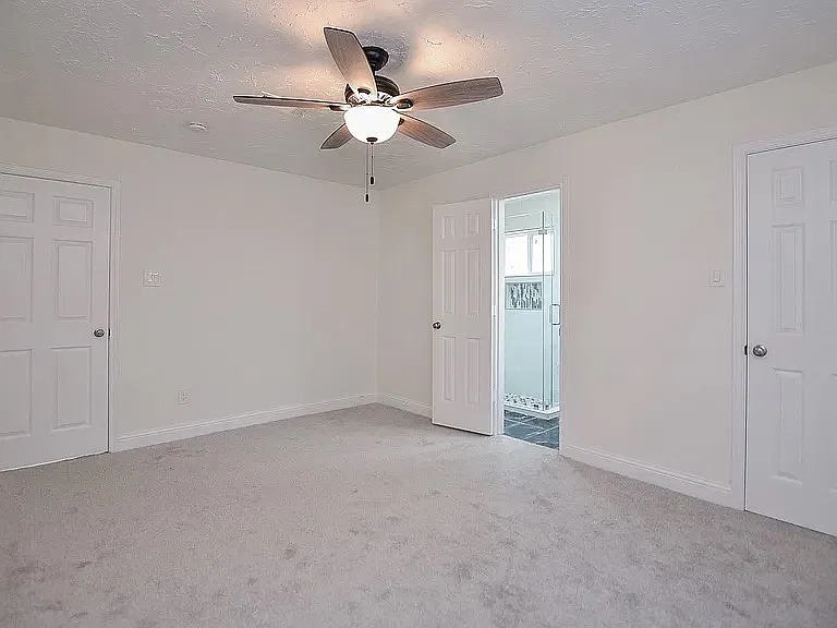 4 bed, 2149 sqft, $2,299 — Photo 3