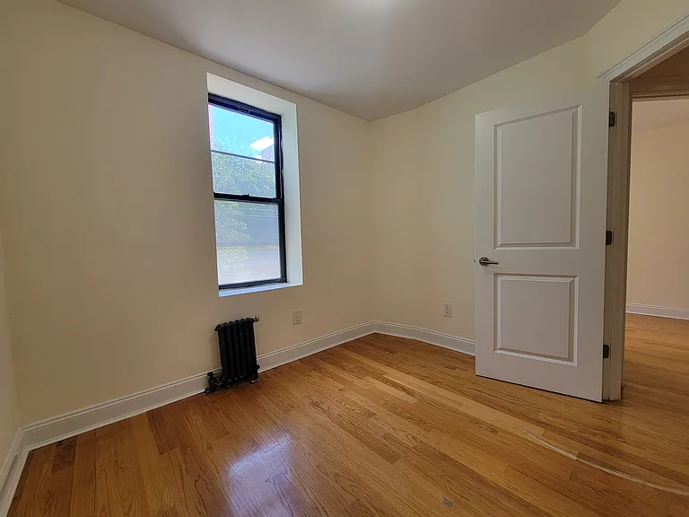 3147 Broadway #18 — Photo 7