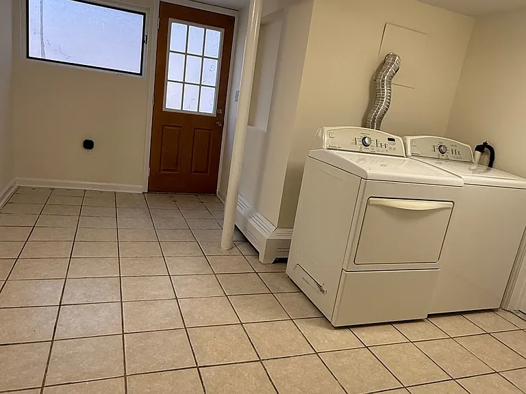26 Florence Ave #1 — Photo 14