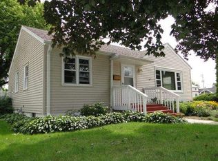 203 N 3rd St, Waterford, WI 53185