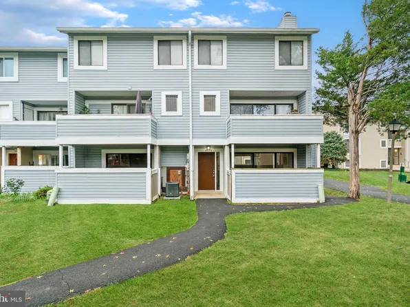 8623 Sacramento Dr Suite 8623, Alexandria, VA 22309