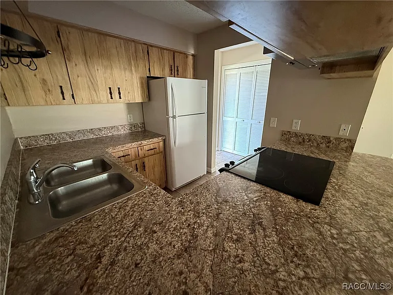 412 Tompkins St #2 — Photo 7