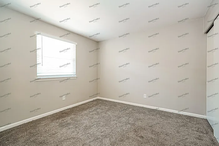 3165 Hillgate Rd — Photo 11