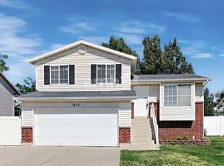 1652 N 2475 W, Clinton, UT 84015