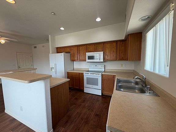 4th image of 1765 Central Ave APT 1104