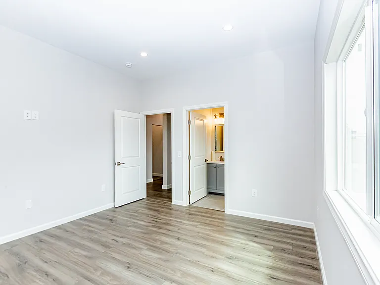 7909 Aura Ave — Photo 9