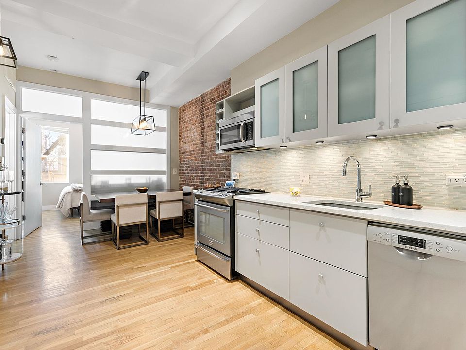 1st image of 636 Park Ave #2
