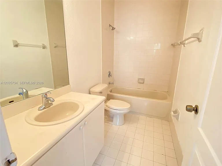 1658 SE 28th Ct #201 — Photo 22