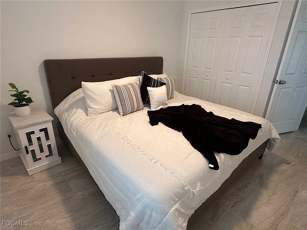 2 bed, 2.0 bath, 1271 sqft, $1,650 — Photo 4