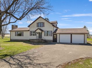 1997 Elon Dr, Harpers Ferry, IA 52146