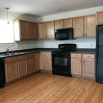 1191 North Ave — Photo 1