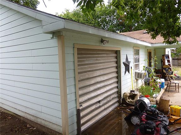 3rd image of 208 Parkway St #A