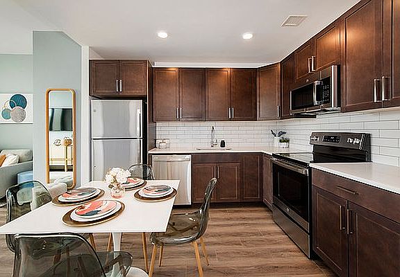 5th image of 147-25 97th Ave #413