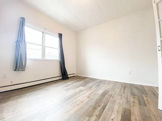 Rented by RealTegrity NY LLC | media 3