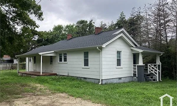 4 bed, 1130 sqft, $1,950 — Photo 1