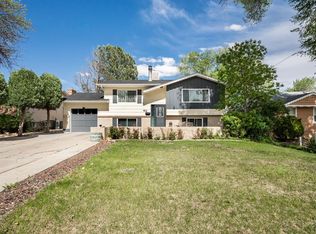 40 Macalester Rd, Pueblo, CO 81001
