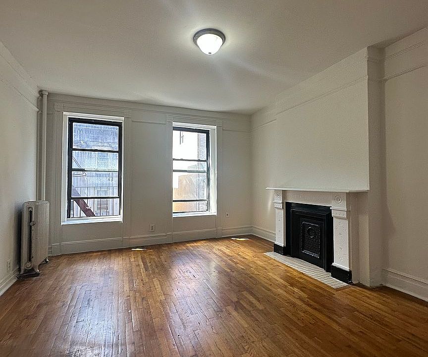 1st image of 311 W 54th St APT 15