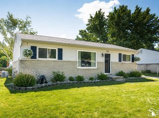 26735 Willow Cv, Woodhaven, MI 48183