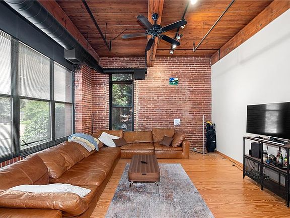 3rd image of 230 W Tazewell St APT 103