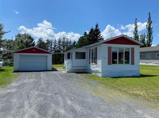 12 Le Paradis Row, Edmundston, NB E7B 1T5