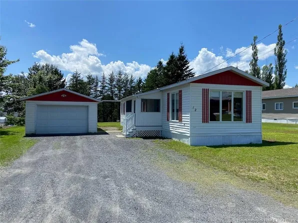 12 Le Paradis Row, Edmundston, NB E7B 1T5