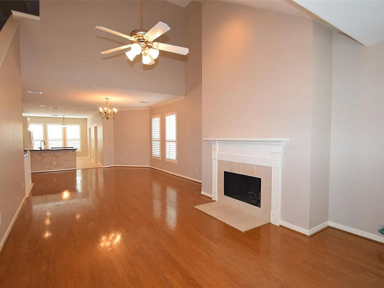 722 Memorial Heights Dr — Photo 24