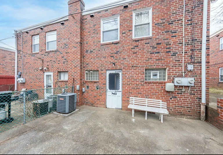 1726 Borbeck Ave #1 — Photo 15