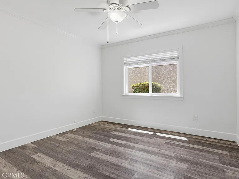 23411 Cambridge Rd — Photo 16