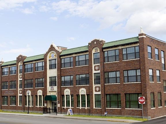 2nd image of 41 E Park Dr