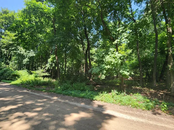 166 S Berkshire Rd, Bloomfield Hills, MI 48302