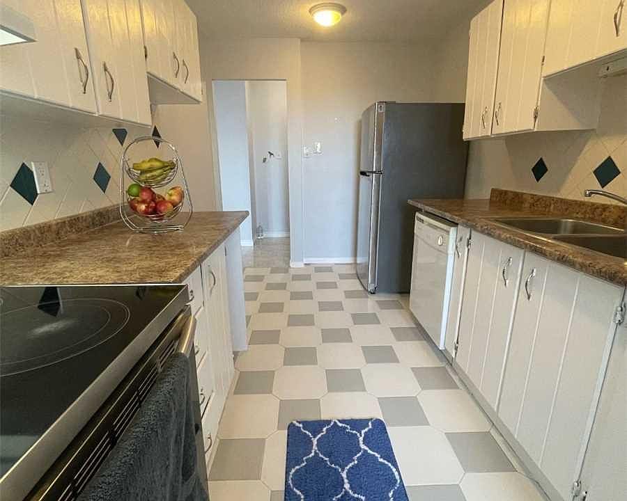 2nd image of 121 Trudelle St