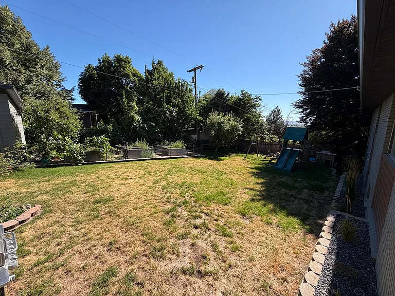 286 Paulette Way — Photo 33