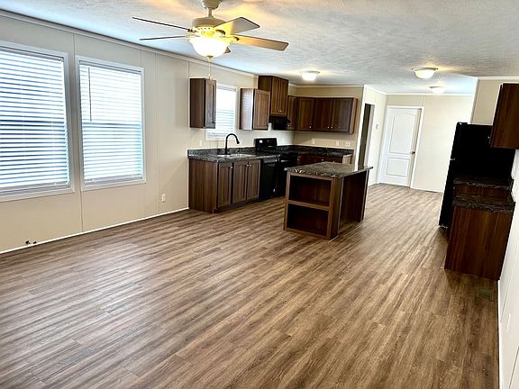 3rd image of 11920 Erica Ln
