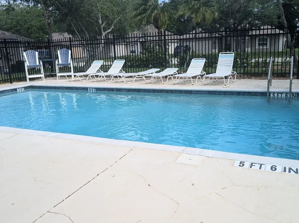 3712 62nd Ave E, Bradenton, FL 34203