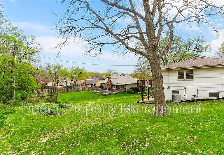 1305 Craig Dr — Photo 21