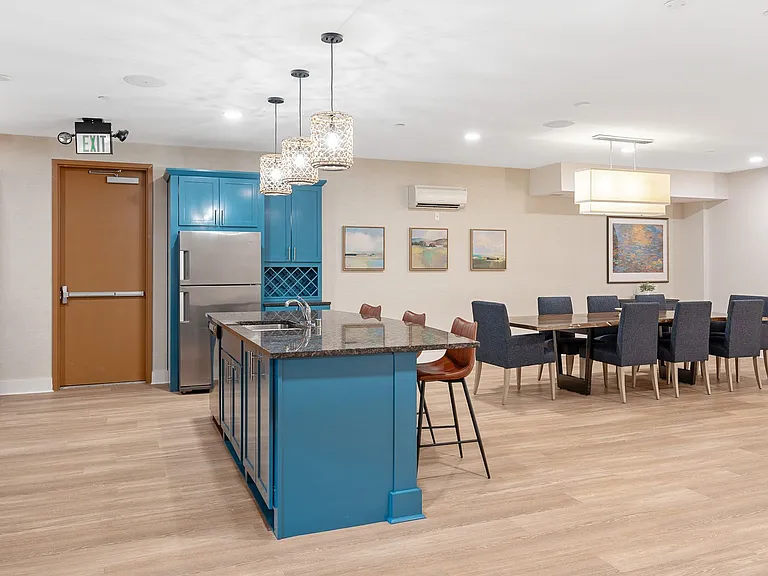 Bentley House — Photo 12