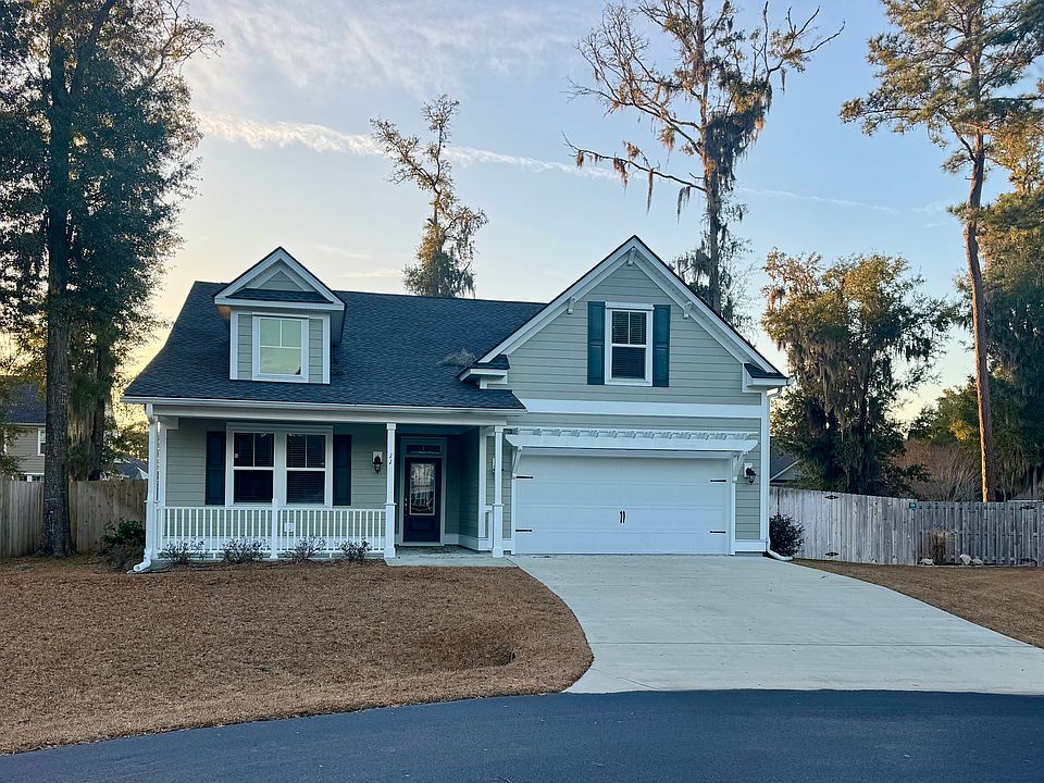 11 White Ibis Drive is on a cul-de-sac