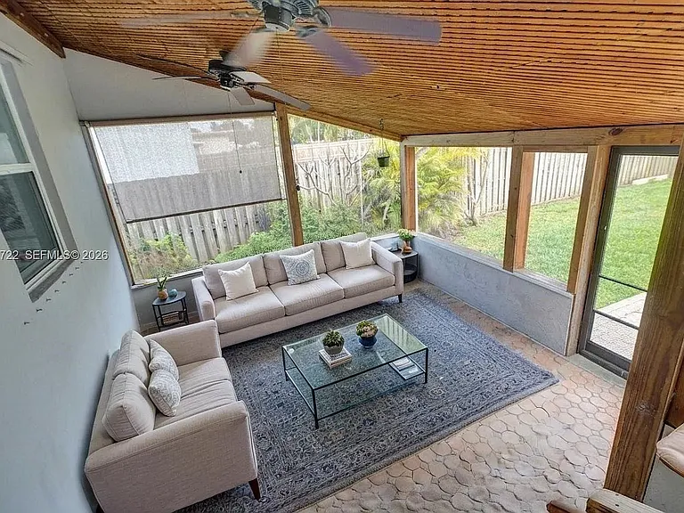 1508 Funston St — Photo 10