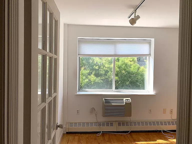 319 E 8th St #2B — Photo 6